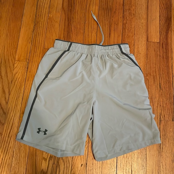 Under Armour Athletic Shorts - Picture 1 of 2